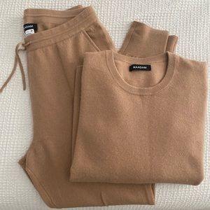 Naadam cashmere set essential sweater & jogger in camel